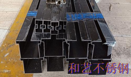 湖南常德德安府門包邊、線條、裝飾、護欄項目