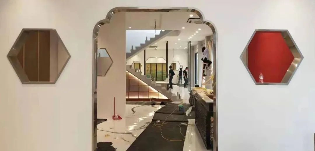 發(fā)型師@洗剪吹，造型師@剪折刨