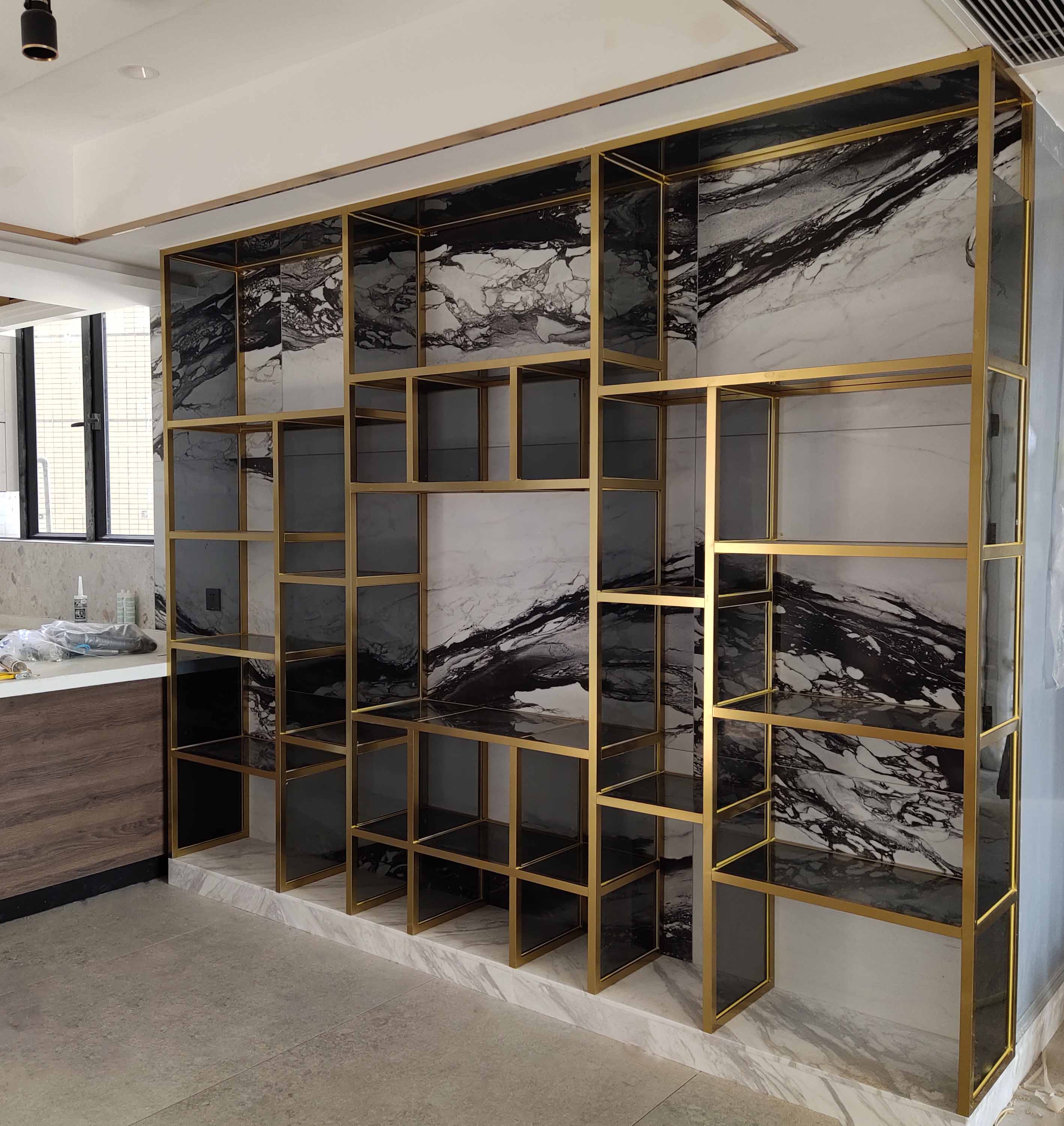 不銹鋼裝飾展柜