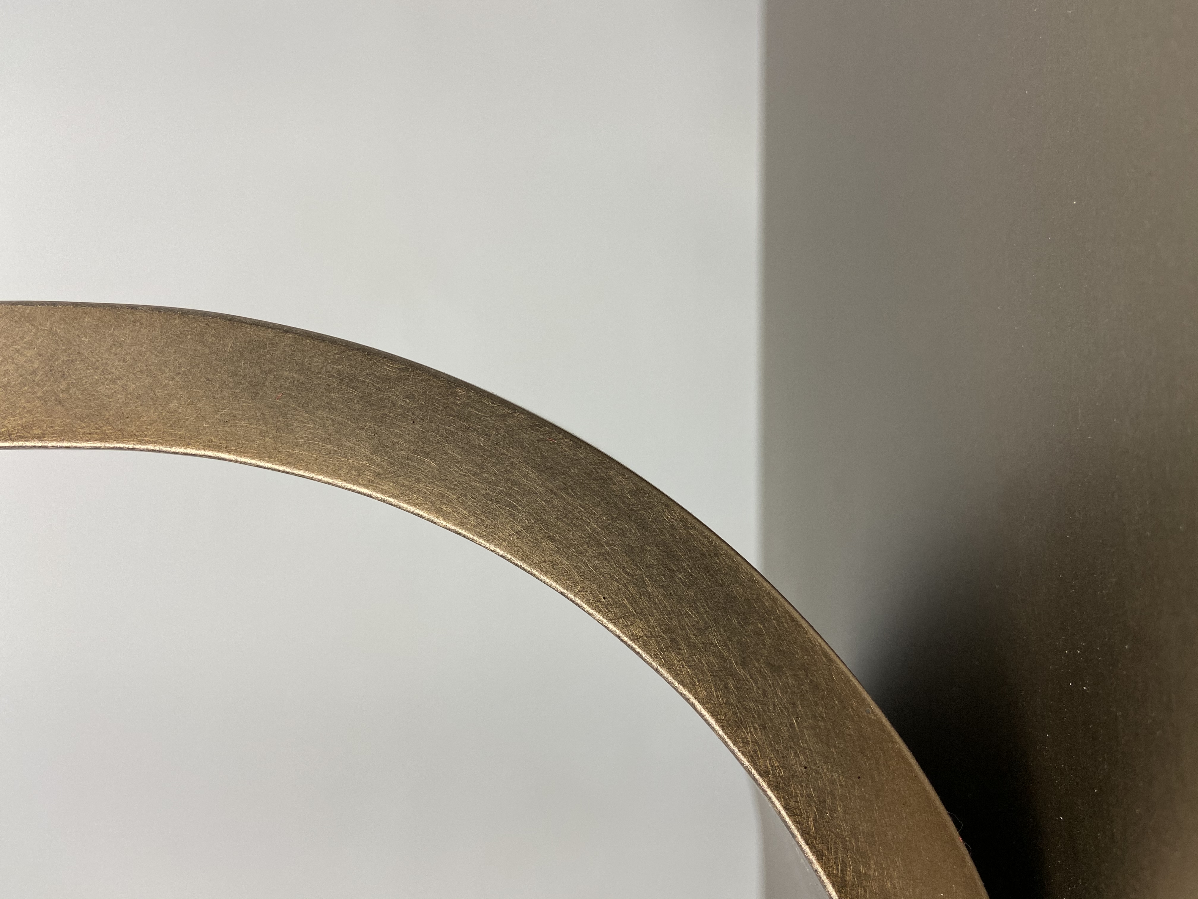 廈門恒禾別墅：金屬玄關(guān)桌