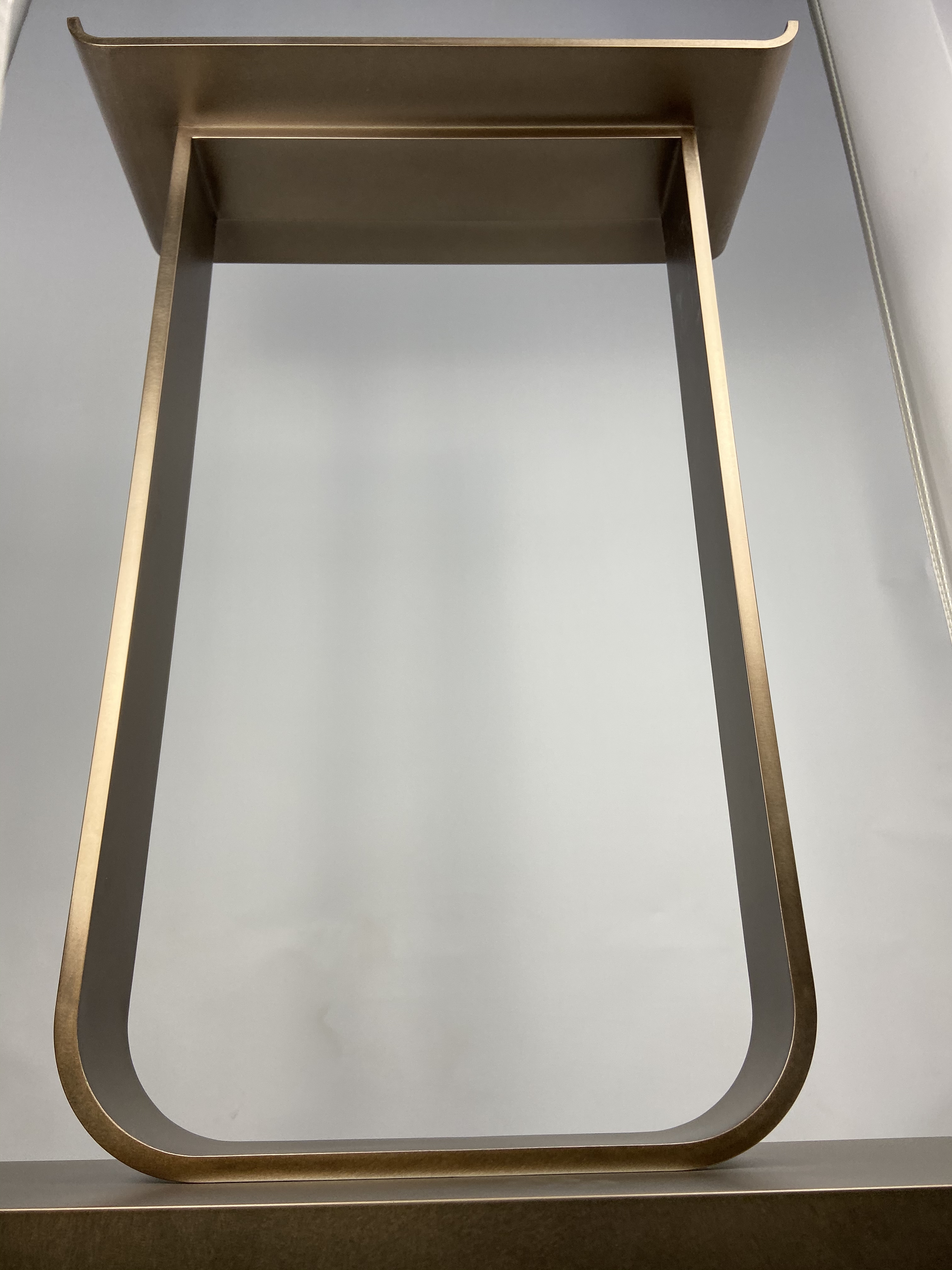 廈門恒禾別墅：金屬玄關(guān)桌