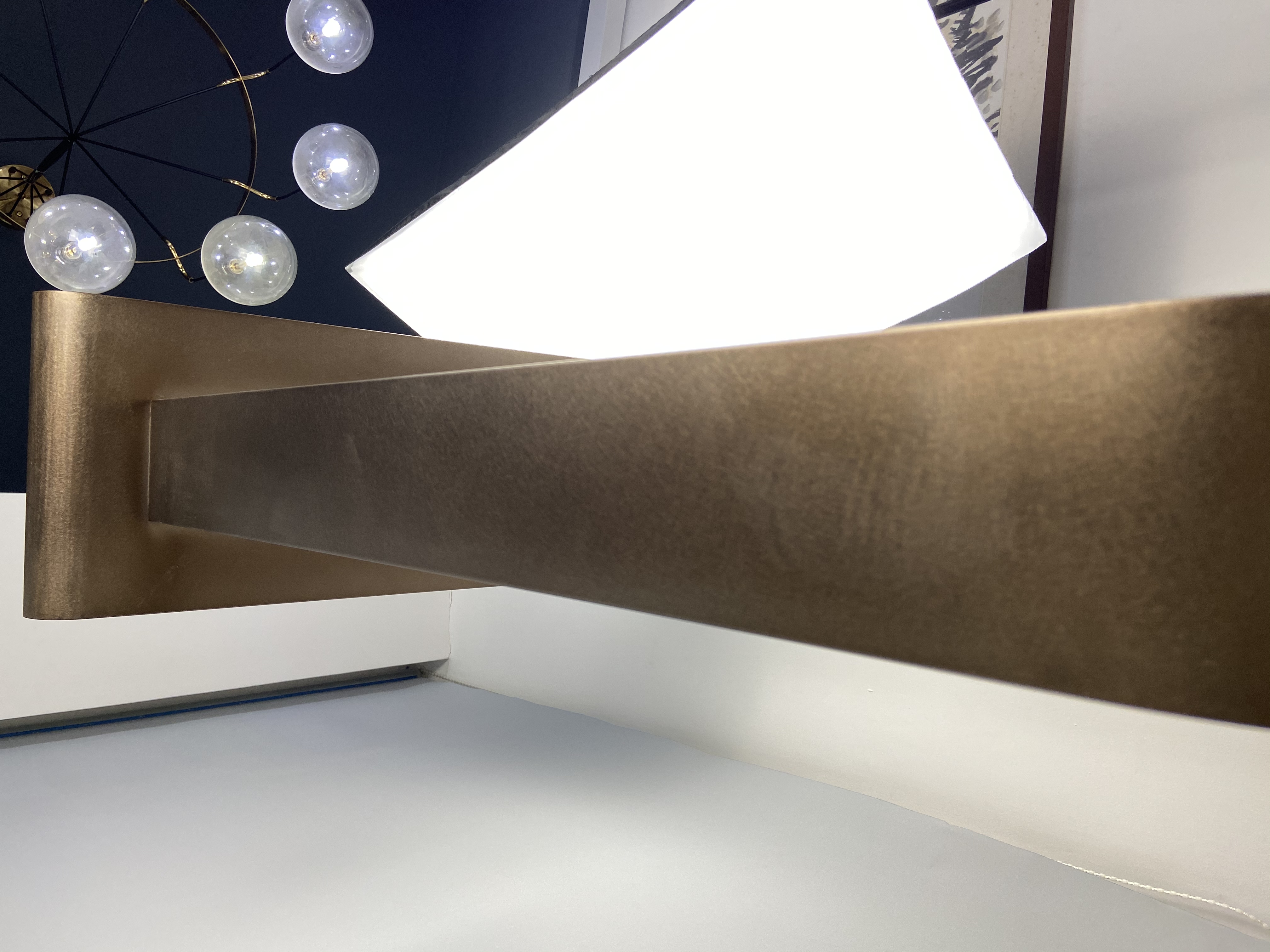 廈門恒禾別墅：金屬玄關(guān)桌